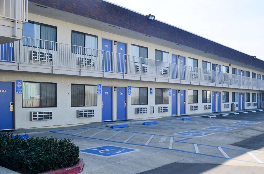 Motel 6 Lost Hills / Buttonwillow Racetrack Zewnętrze zdjęcie