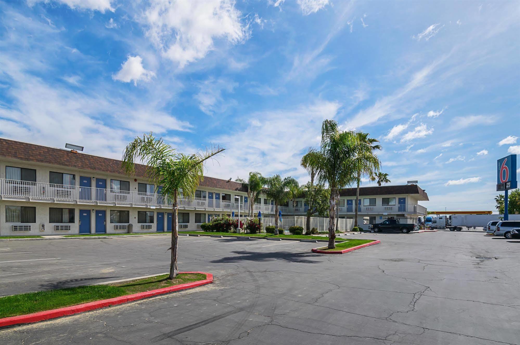 Motel 6 Lost Hills / Buttonwillow Racetrack Zewnętrze zdjęcie
